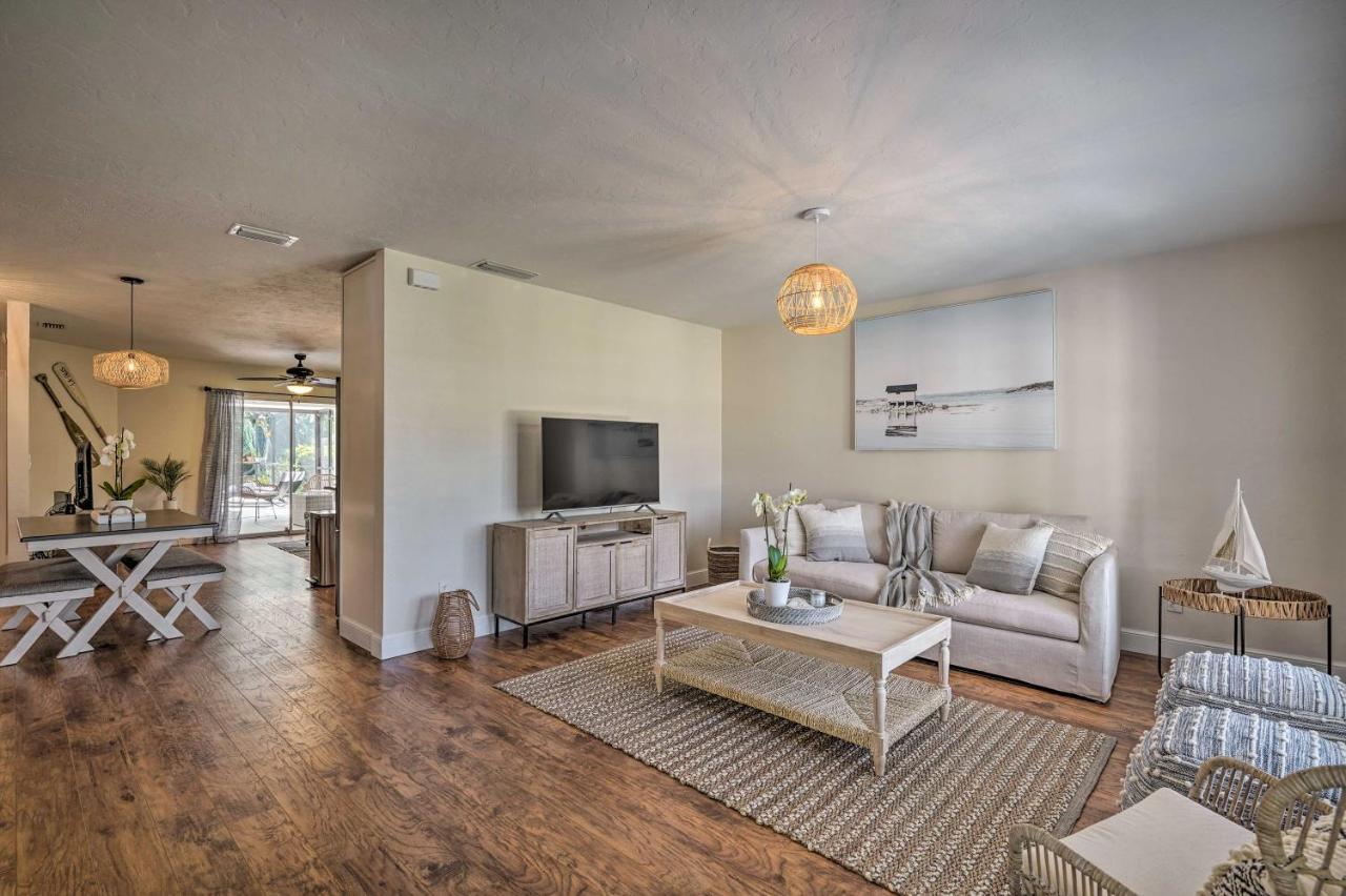 Naples Oasis With Screened Pool, Bike To Beach! Bagian luar foto